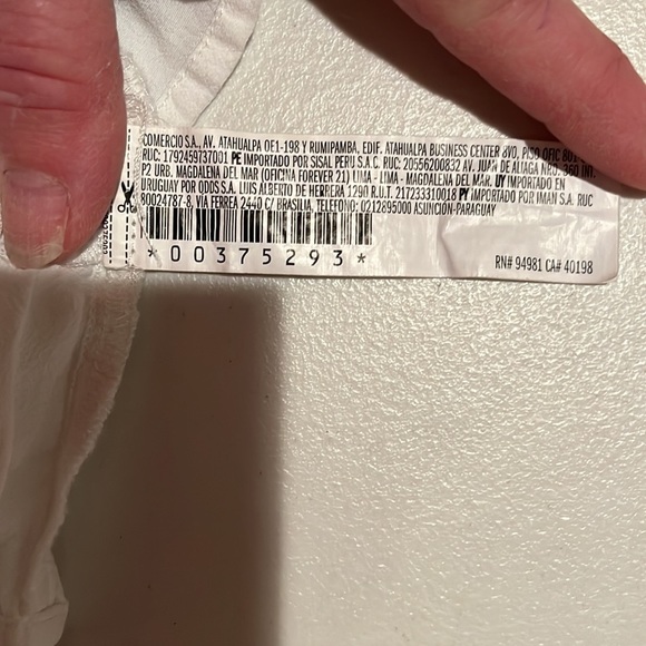 Forever 21 small white long sleeve top deep V-Neck falls at waist - Picture 8 of 10